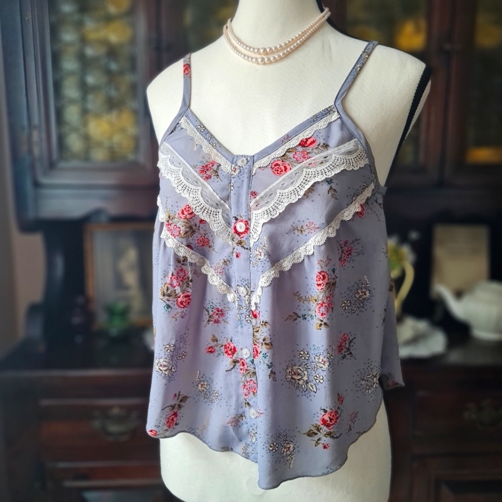 dELiA*s Floral Periwinkle and Lace Tank Top Blouse size XS